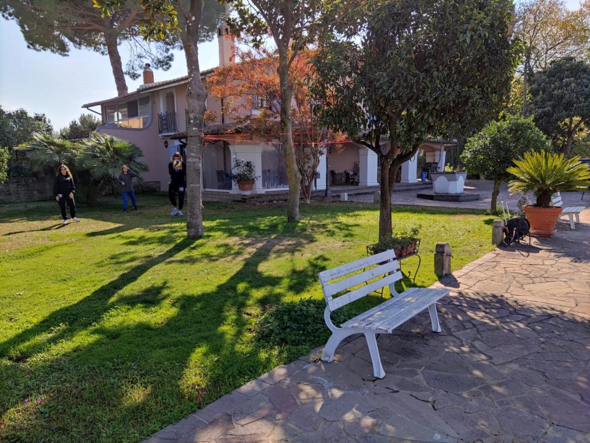 La Villa Di Augusto Ангуилара Сабация Екстериор снимка