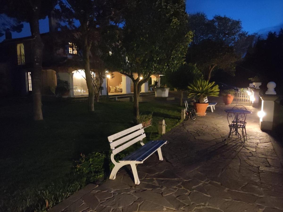 La Villa Di Augusto Ангуилара Сабация Екстериор снимка