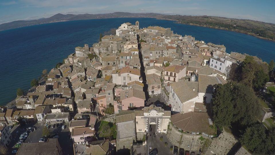 La Villa Di Augusto Ангуилара Сабация Екстериор снимка